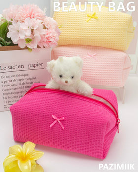 PAZIMIIK Cozy Makeup Bag displayed with accessories