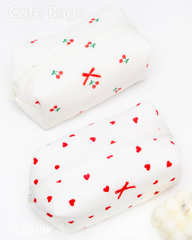 PAZIMIIK Cozy Makeup Bag displayed with other accessories