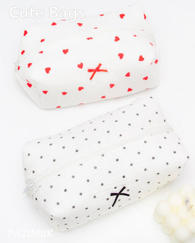 PAZIMIIK Cozy Makeup Bag with seasonal pattern display