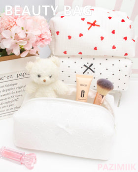 PAZIMIIK floral cosmetic bag lifestyle scene
