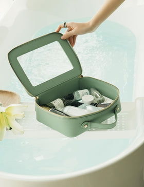 Popvibe Clear Toiletry Bag showing zipper closure