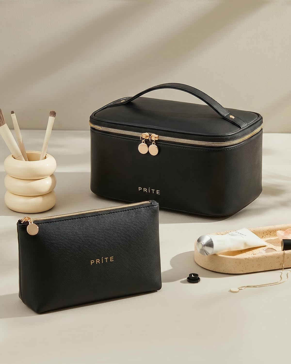 Prite Makeup Bag side view highlighting the sturdy handle