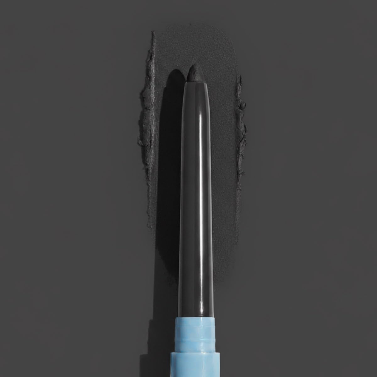 PROMETICS PrimeEyes Glide Eyeliner Smoky on model's eyes