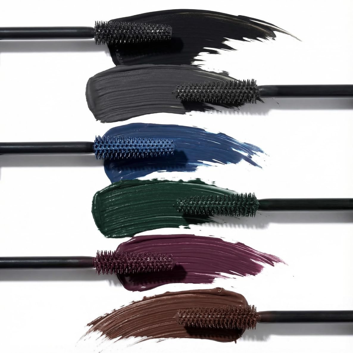PROMETICS PrimeLash Mascara on lashes after application