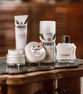Proraso After Shave Balm Oatmeal & Green Tea texture close-up