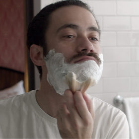 Proraso Shaving Cream Oatmeal & Green Tea application on a damp face