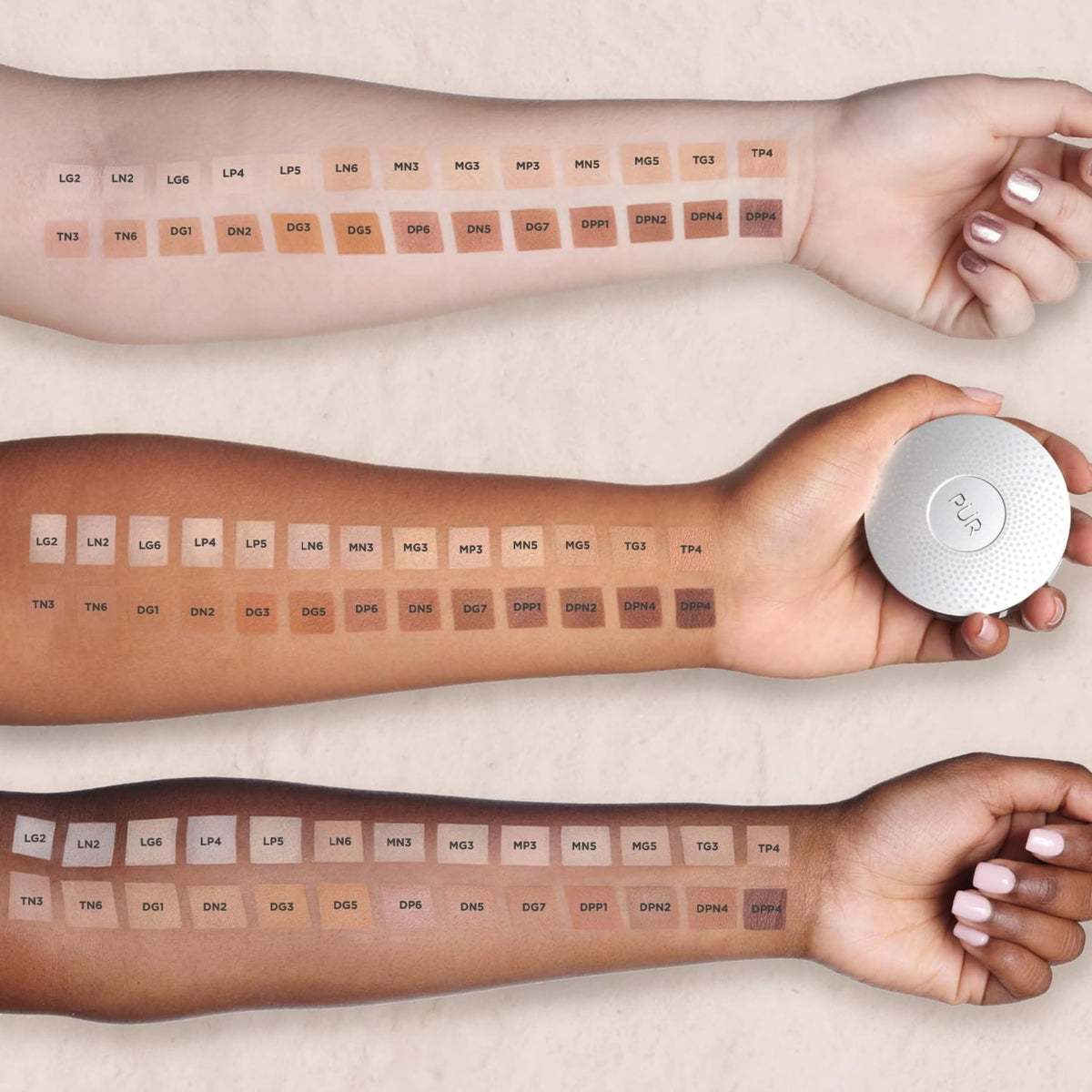 PÜR 4-in-1 Pressed Mineral Powder Foundation packaging