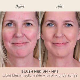 PÜR MINERALS 4-in-1 Powder Foundation with brush application