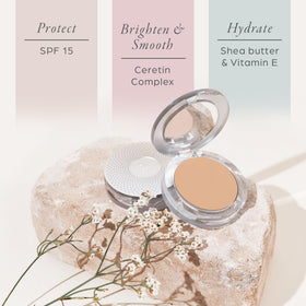 PÜR MINERALS 4-in-1 Pressed Mineral Powder Foundation open view showing powder