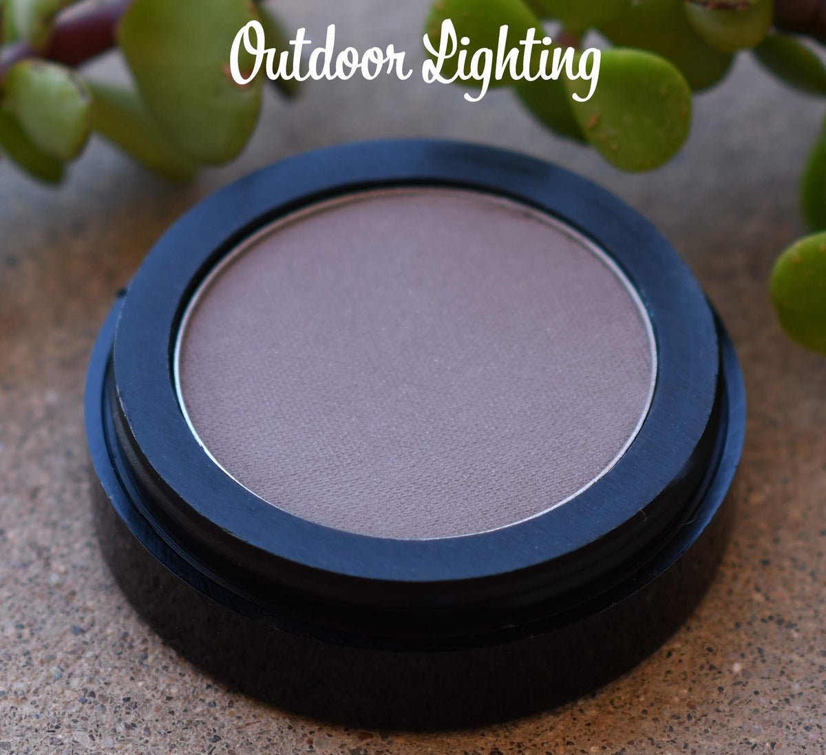 Pure Ziva Cashmere Eyeshadow Lavender Purple close-up