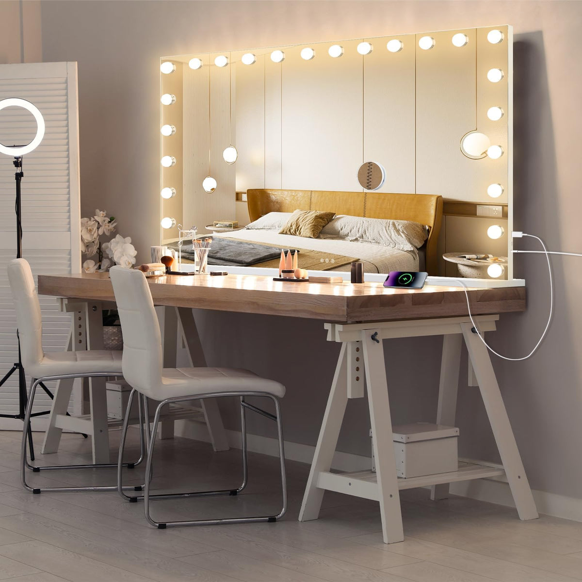 Ratsamee Hollywood Vanity Mirror side view showing USB charging port