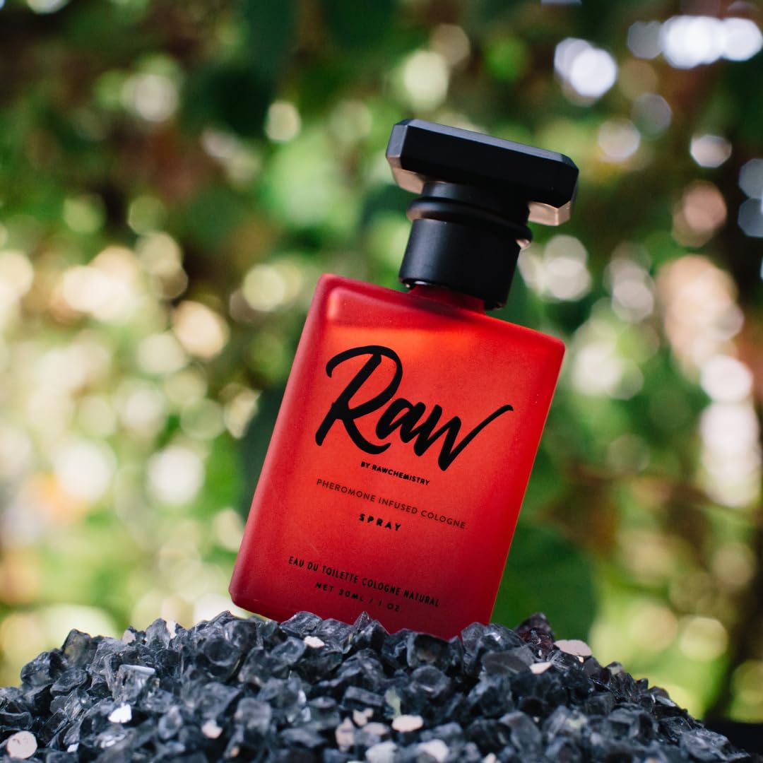 RawChemistry Men's Cologne 1 oz spray bottle with natural elements