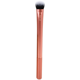 Real Techniques Expert Concealer Brush front view with plush bristles