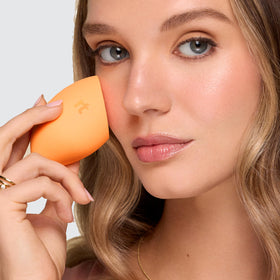 Real Techniques Miracle Complexion Sponge Duo with makeup products