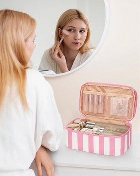 Relavel Travel Makeup Bag with makeup brushes inside