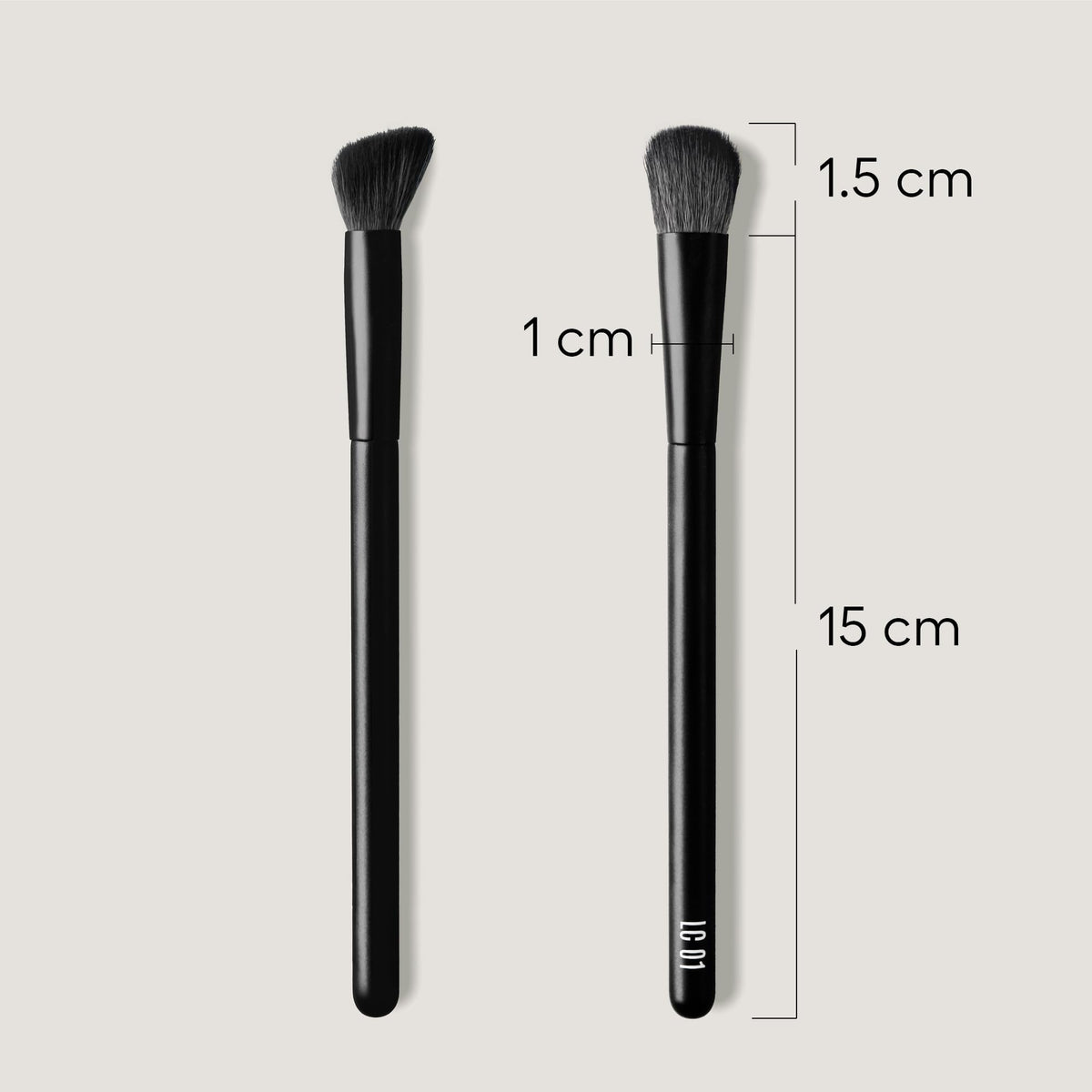 rephr LC 01 Concealer Brush showing synthetic bristles