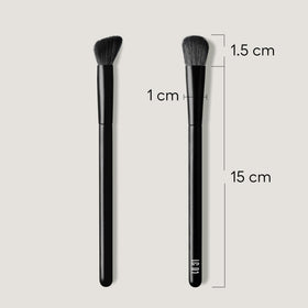 rephr LC 01 Concealer Brush showing synthetic bristles