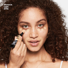 REVLON ColorStay Skin Awaken Concealer 015 Light applied under eyes