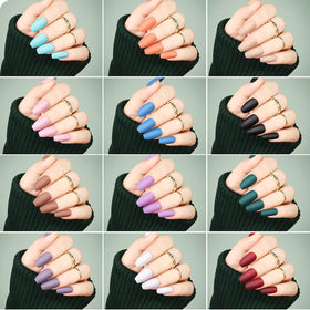 Rhinestones for nail decoration included in the kit
