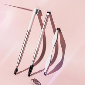 RT Tweezers in action on brows