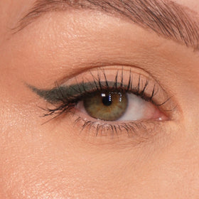 Sandstone Scandinavia Waterproof Eyeliner Pencil Green with cap on