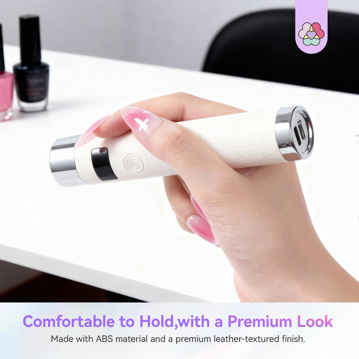 SAVILAND UV Light in use for gel nail application