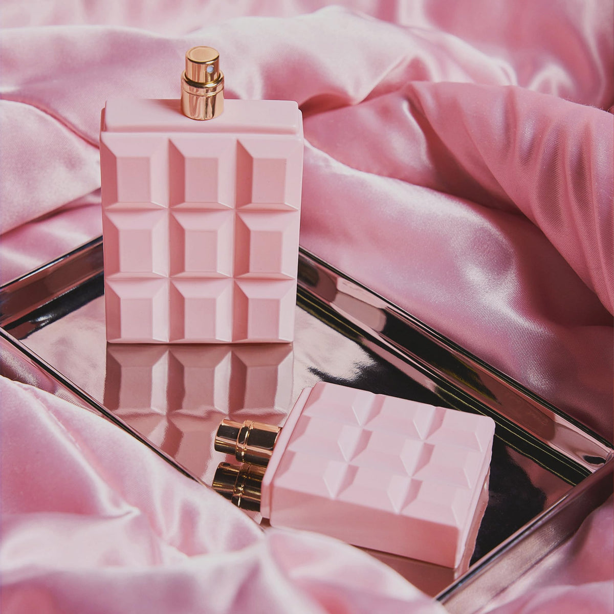 SCENT BEAUTY Sweet Tooth Eau de Parfum with floral background