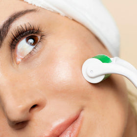 Sdara Derma Roller showing ergonomic handle design