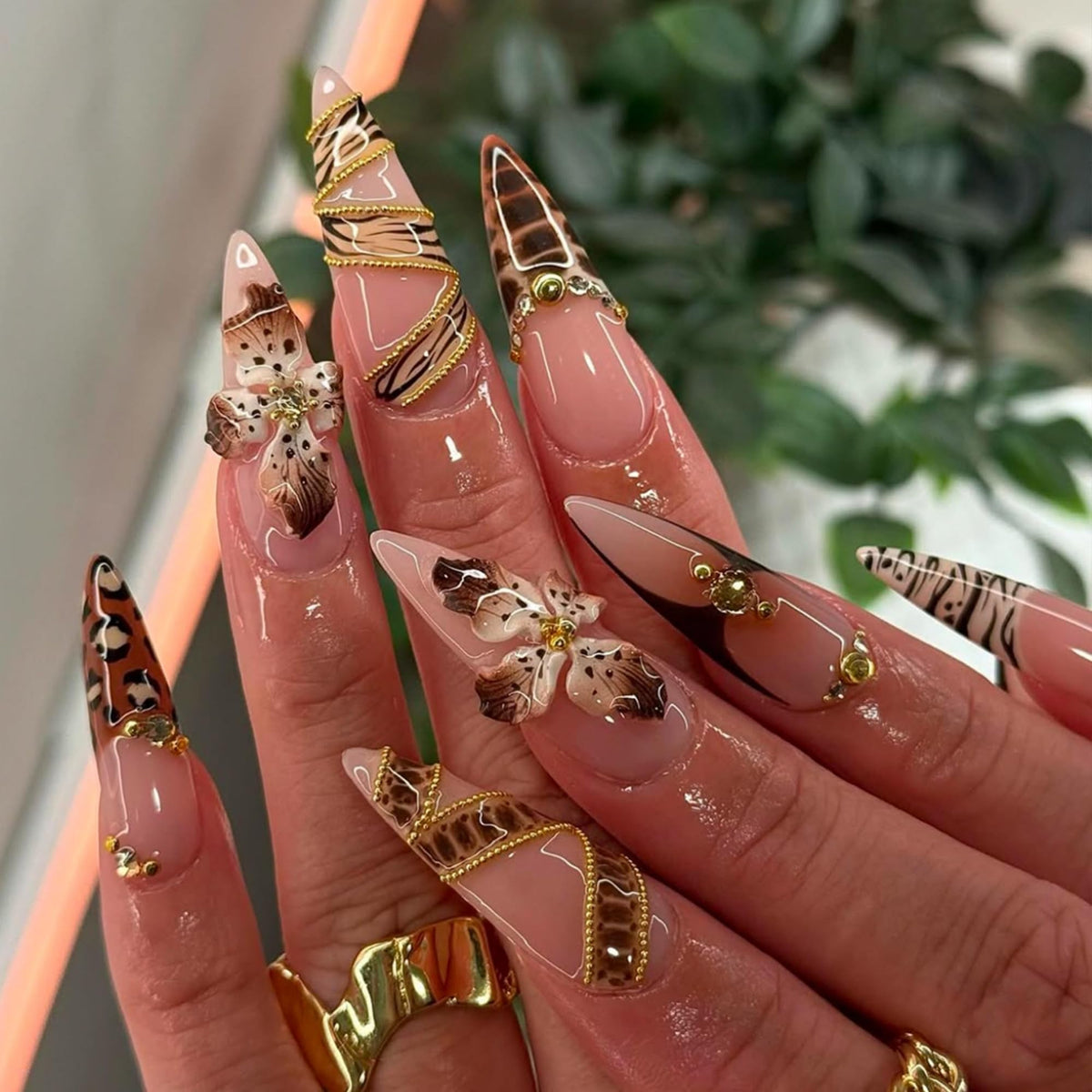 SEENEEY Almond Press on Nails 24pcs with brown floral design front view
