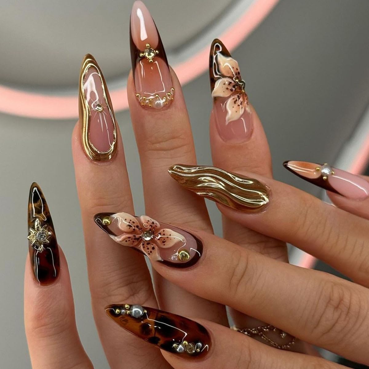 SEENEEY Almond Press On Nails side view showing nail curves