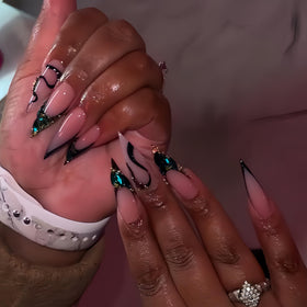 SEENEEY Stiletto Fake Nails pink design with green rhinestones