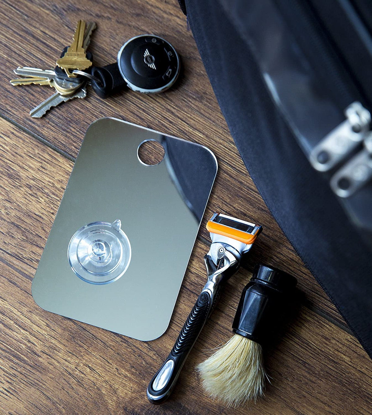 Shave Well Travel Anti-Fog Shaving Mirror packaging