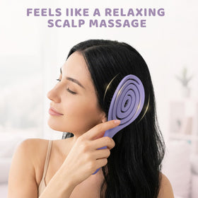 SHINLEA Detangle Hair Brush in use on wet hair