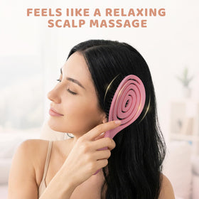 SHINLEA Detangle Hair Brush in use on wet hair