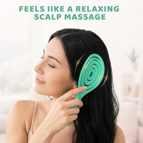 SHINLEA Hair Brush in use on wet hair