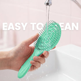 SHINLEA Hair Brush lifestyle scene with user