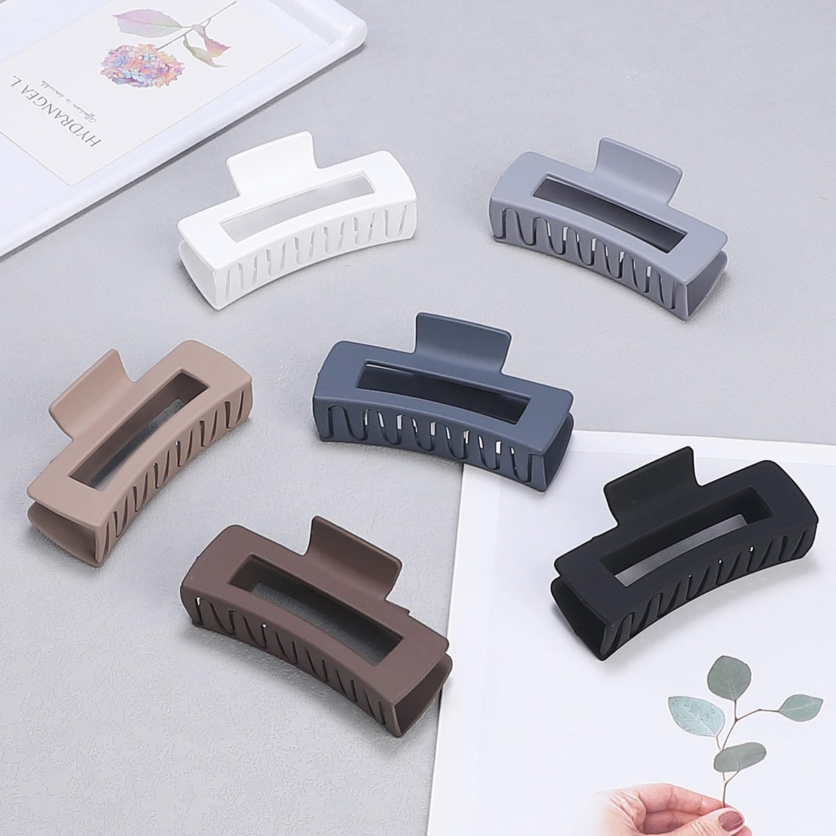 Sisiaipu hair claw clips displayed on a white background