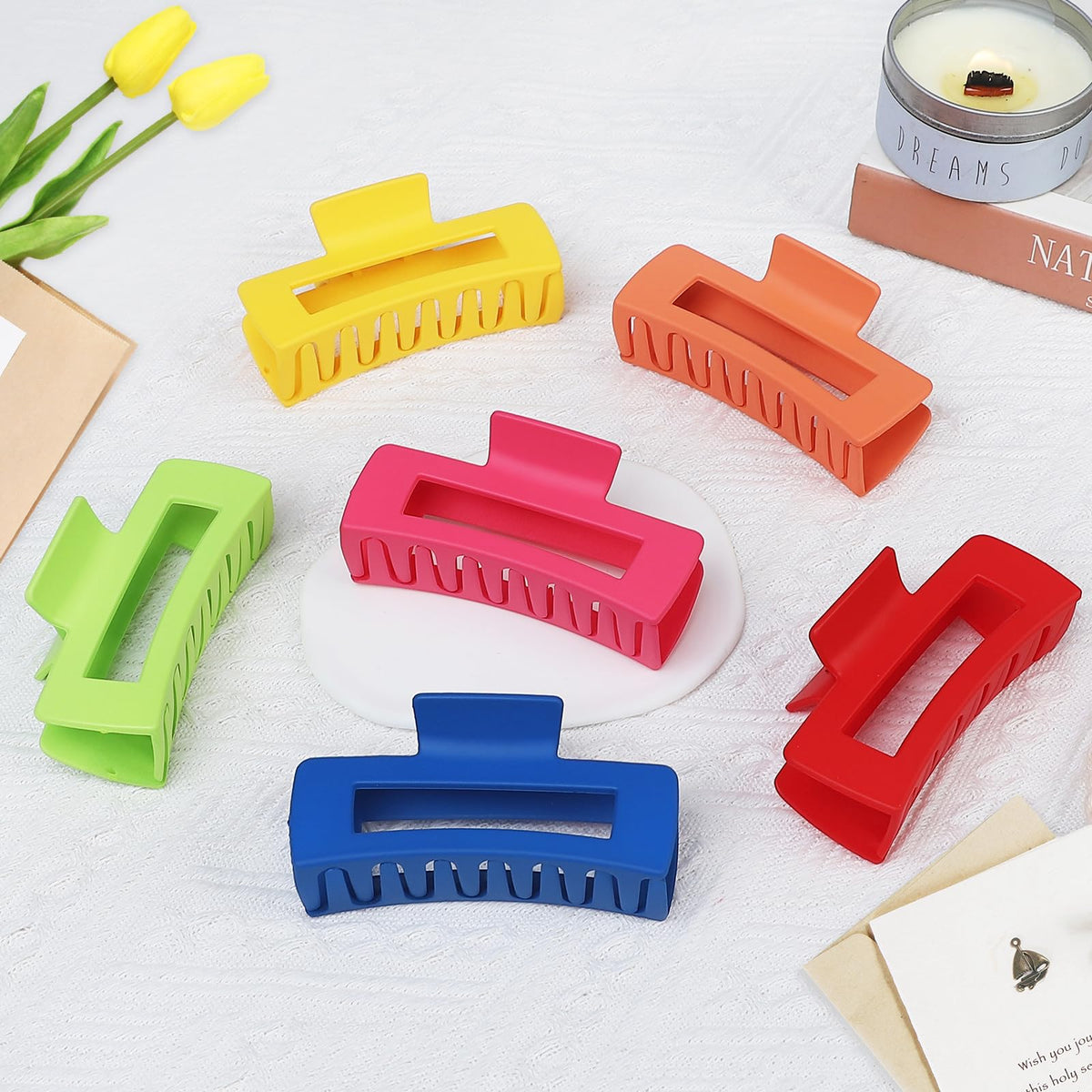 Sisiaipu large hair claw clip showing non-slip design