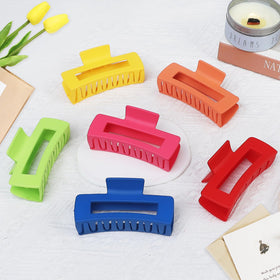 Sisiaipu large hair claw clip showing non-slip design