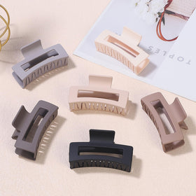 Sisiaipu Medium Claw Clip in Dark Chocolate