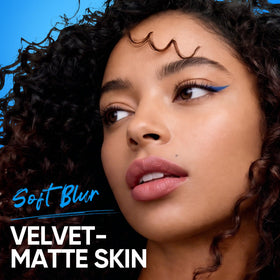 SKINTIFIC Velvet Matte Cushion Foundation #02 Ivory texture close-up