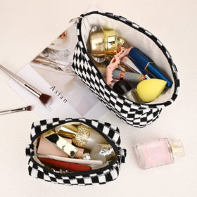 SOIDRAM checkered pattern cosmetic bag open