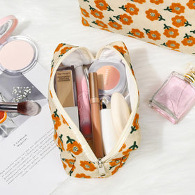 SOIDRAM Flower Makeup Bag showing metal zipper detail