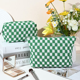 SOIDRAM makeup bag side view with zipper