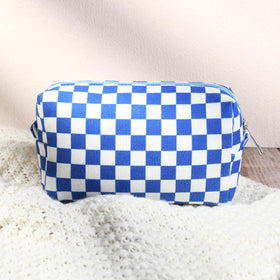 SOIDRAM portable makeup bag set in travel setting