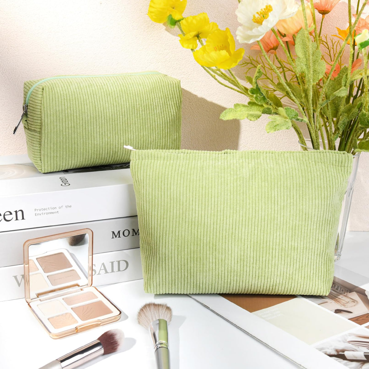 SOIDRAM small corduroy makeup bag in light green, side view