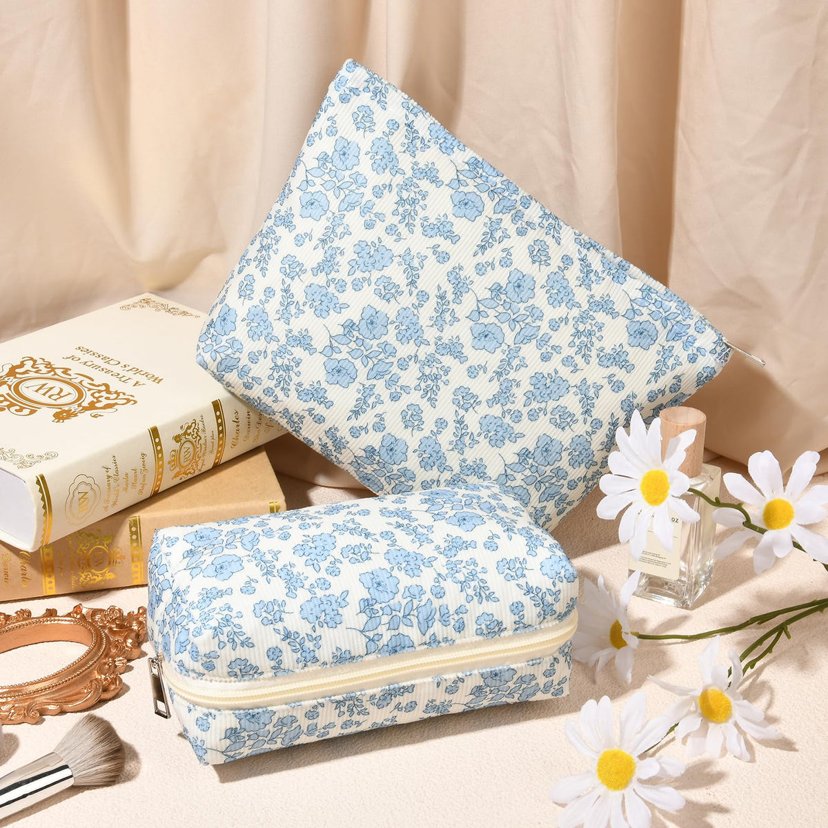 SOIDRAM small Makeup Bag, compact size with floral design