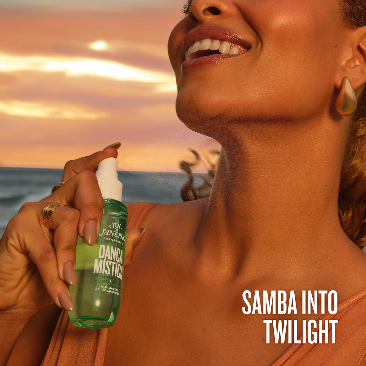 Sol de Janeiro Danca Mistica mist in a travel bag