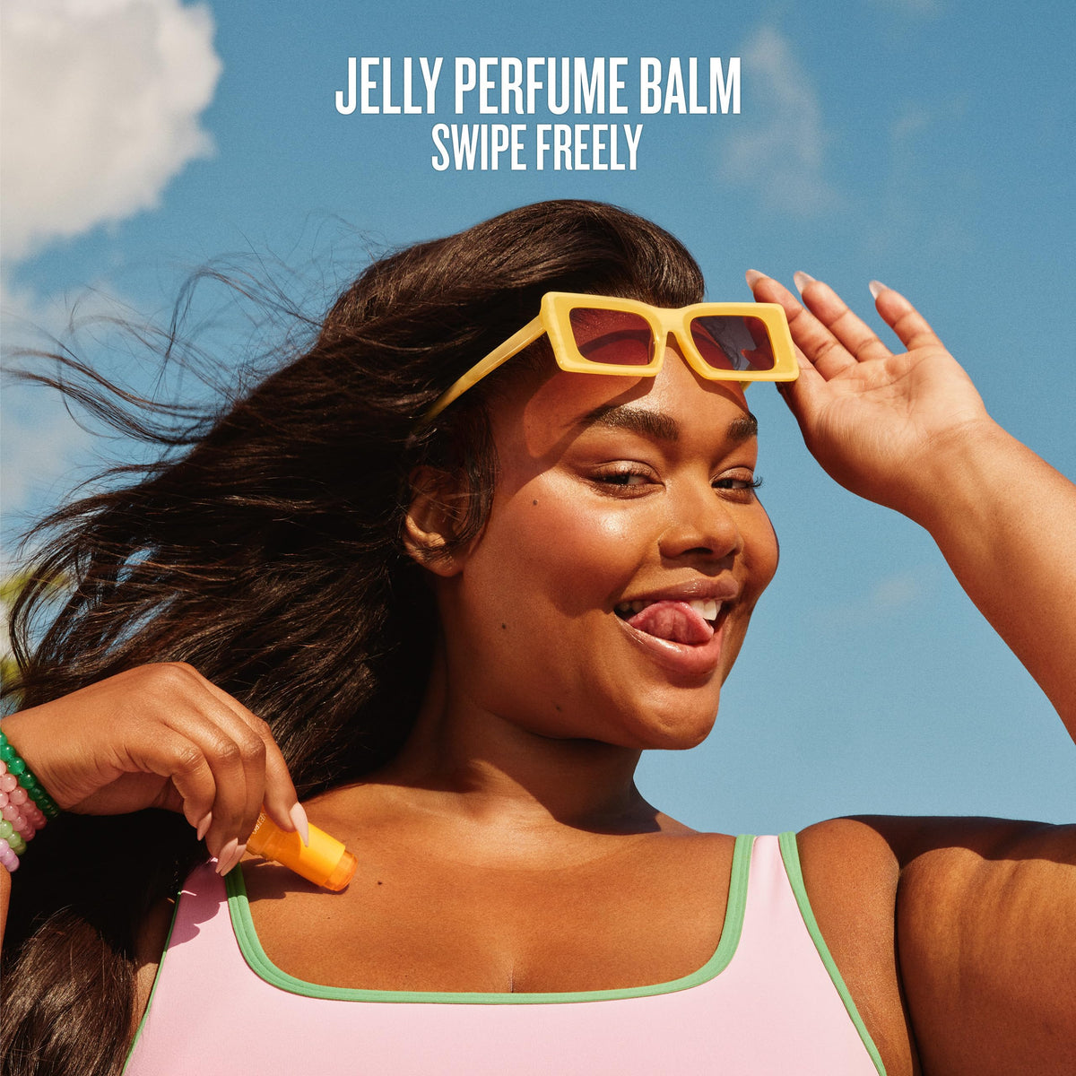 Sol de Janeiro Jelly Perfume Balm Cheirosa 62 in hand