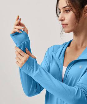 Soothfeel Women's lightweight sun shirt with zippered pockets
